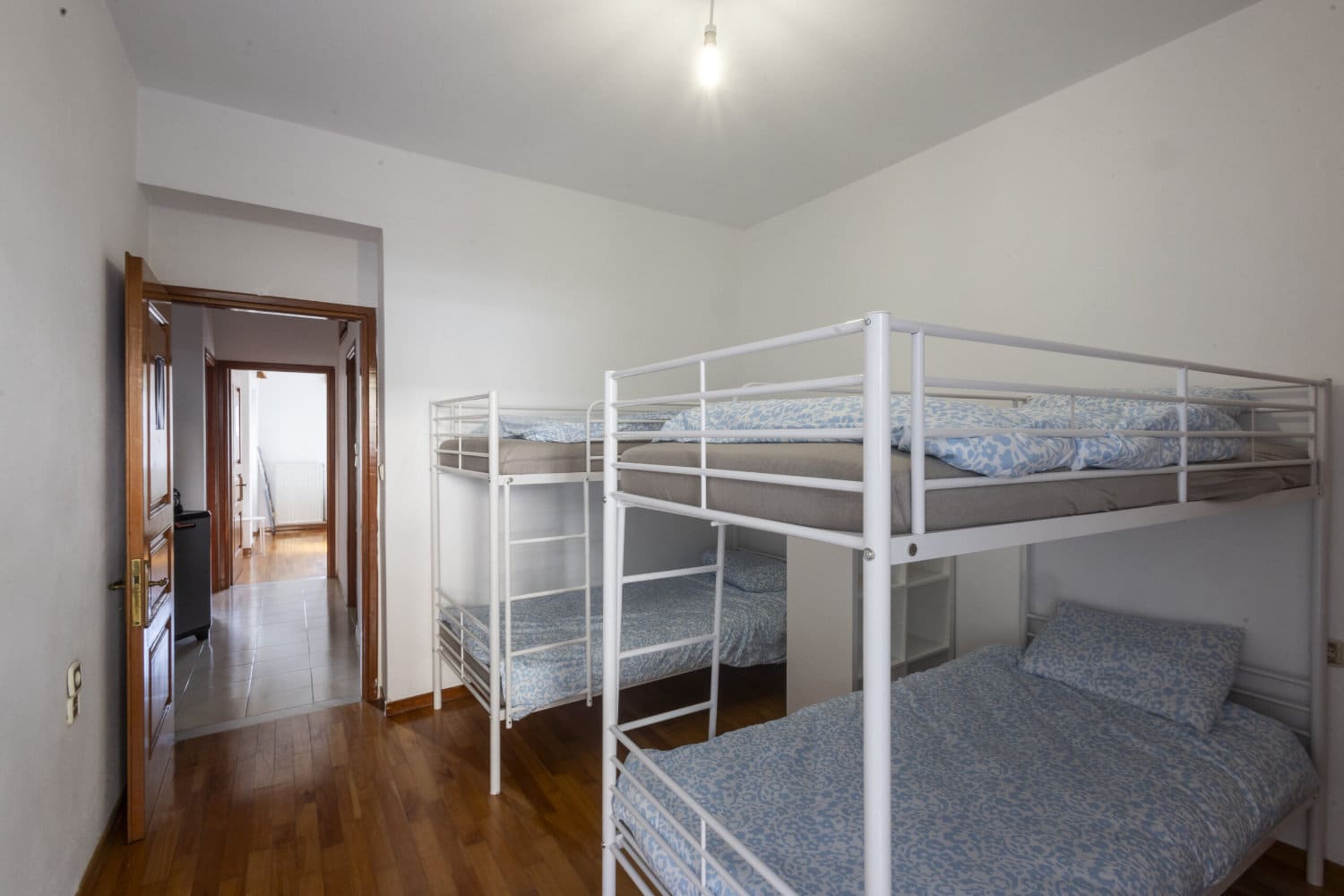 APARTMENT_AMVRAKIKOS_ISEA_DT_012925-16-scaled