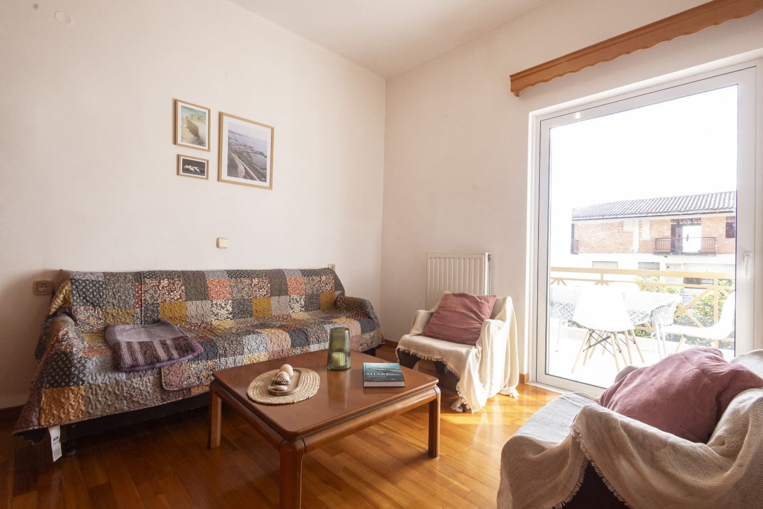 APARTMENT_AMVRAKIKOS_ISEA_DT_012925-29-scaled